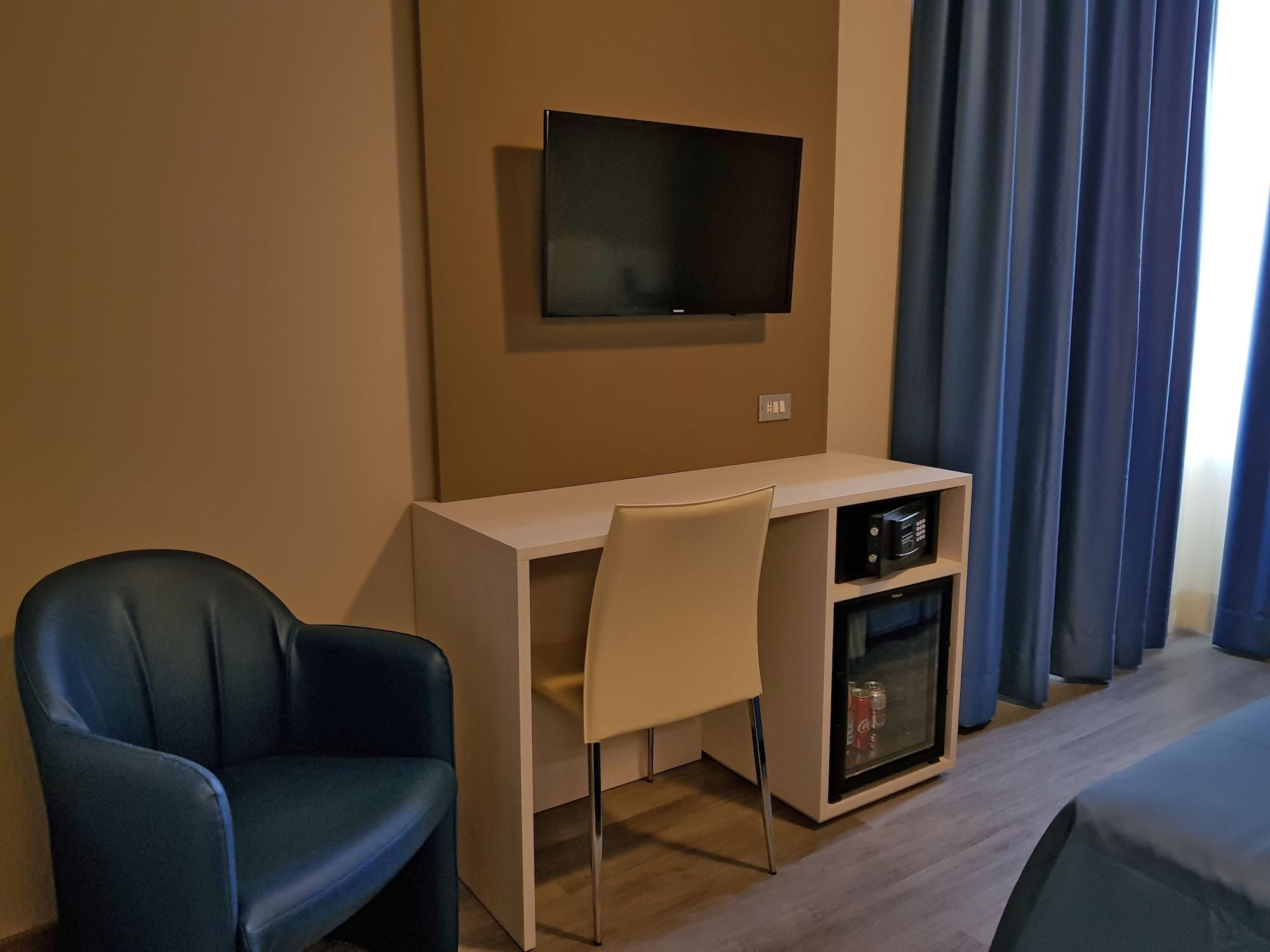 Hotel Oleggio Malpensa Luaran gambar
